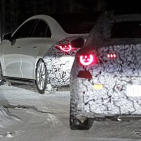 流線型くっきりと…メルセデスベンツ『CLA』次期型、カモフラージュ脱ぐ！ 画像
