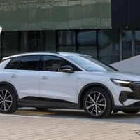 アウディの電動SUV『Q4 e-tron』にエントリーモデル追加…航続423km 画像