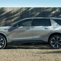 キャデラックの大型電動SUV『エスカレードIQ』に「L」、ロングホイールベースが登場 画像