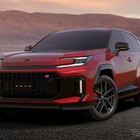 【トヨタ RAV4 新型】機能美を追求したデザインと走る楽しさ味わえる「GRスポーツ」 画像