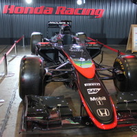 【大阪オートメッセ16】ホンダ、マクラーレン・ホンダ MP4-30 展示…同カラーの N-ONE も 画像