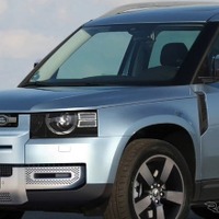 噂の「ベイビー・ディフェンダー」は5ドアが有力！ 人気に拍車かけるか…最終デザイン予想 画像