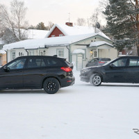 BMWの「7人乗り X1」ノーマルモデルと比較 画像