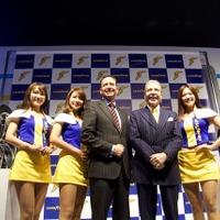 【東京モーターショー15】グッドイヤー、コンセプトタイヤ2種を公開…デーブ・スペクター氏「いつも滑ってる僕のためのタイヤ」 画像