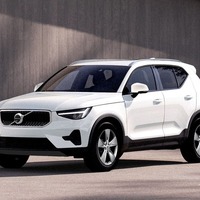 ボルボ『XC40』、エントリーグレードに充実装備の限定車を100台発売…529万円 画像