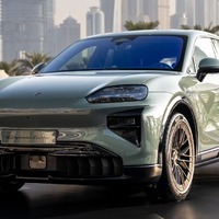 ポルシェ『カイエン』新型のEV、生産開始…最上位「ターボ」は1156馬力 画像