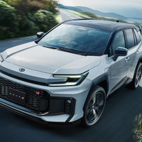 「これはBEVはもういらないかも」新型トヨタ『RAV4 PHEV』発売にSNS大注目！「スペックは別次元」「意外と安い」など反響 画像