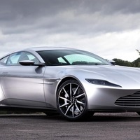 『007』最新ボンドカー、ほぼ4億で落札…アストンマーティン DB10 画像