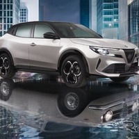 アルファロメオ『ジュニア』、特別な白をまとう「アヴォリオ クラシコ」は80台限定…499万円 画像