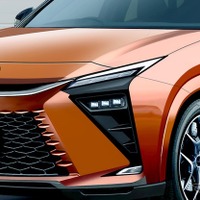 これがレクサス『UX』次期型の顔だ！ ハイブリッド継続で2026年内に登場か 画像