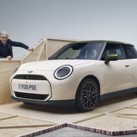 MINI「ポール・スミス・エディション」、ガソリンモデル3車種の予約開始…465万円から 画像