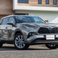 米国製SUV『ハイランダー』、全国のトヨタ販売店で8月1日発売…右ハンドルで860万円 画像