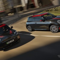 MINI JCWのEV、2つの「TRACK STYLE EDITIONE」発売…各25台限定で640万円から 画像