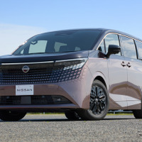 日産『エルグランド』正式発売、価格は689万7000円…16年ぶり刷新で『アルファード』追撃へ 画像