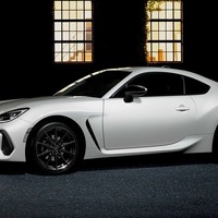 スバル『BRZ』MT車に新シフトレバー構造、「アイサイト」に広角単眼カメラも採用…337万7000円から 画像