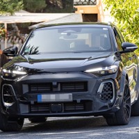見た目はアウディ、中身はポルシェ!? 次期型『マカン』、エンジン車は2028年登場か 画像