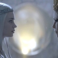 【予告編】“氷の女王”悲痛の絶叫！『スノーホワイト』邪悪な姉妹に確執!? 画像