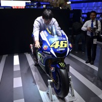 【東京モーターショー15】気分はロッシ…MotoGPレーサーに跨るチャンス 画像