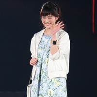 【第22回東京ガールズコレクションS/S】高畑充希、花柄ワンピースでランウェイに登場！ 画像
