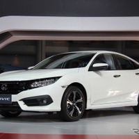 【バンコクモーターショー16】日本より早く、新型 シビック の右ハンドルが登場 画像