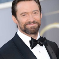 ヒュー・ジャックマン、ビーチで荒波にさらわれかけた息子たちを救出 画像