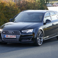 アウディ RS4、新型の存在を確認 画像
