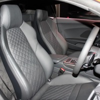 【アウディ R8 新型】モノポストデザインを採用したインテリア 画像