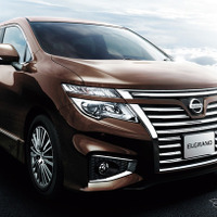 日産 エルグランド 仕様向上、250ハイウェイスタープレミアムに運転席側オートスライドドアなど 画像