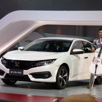 【バンコクモーターショー16】ホンダ、シビック 新型一色で大胆にアピール 画像