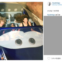 テイラー・スウィフトの女子デートに同行した強面ボディーガードが「超真顔」話題に 画像
