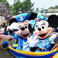 【ディズニー】ミッキー＆ミニーがドライブ！15周年衣装の新グリーティングもスタート 画像