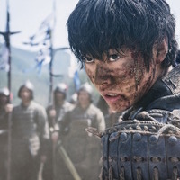 山崎賢人×「キングダム」、連載10周年に実写プロジェクト始動！ 画像