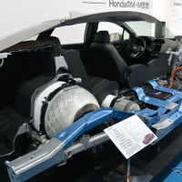 【ホンダ クラリティ フューエルセル】開発責任者「軽量化で新技術を積極的に投入」 画像