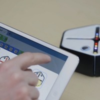 ハーバード発、六角形ロボット「Root」とタブレットで学ぶプログラミング 画像
