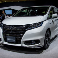 【東京モーターショー15】ホンダ オデッセイ ハイブリッド 登場 、ガソリン車との違いとは？ 画像