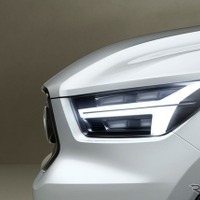 ボルボカーズ、謎の新型車を初公開へ…小型車コンセプト 画像