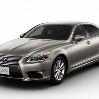 レクサス LS 次期型、米国で開発車両をスクープ 画像