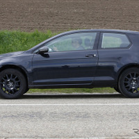 VWの新型クロスオーバーSUV、プロトタイプを激写 画像