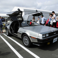 湘南に「デロリアンDMC-12」降臨…“現代にタイムスリップ”させたのは個人間カーシェア「エニカ」 画像