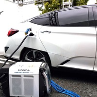 【ホンダ クラリティ FC】外部給電機でいざという時は「走る発電機」に 画像