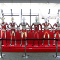 地上450m、東京スカイツリーに歴代ウルトラマン飛来…特撮ジオラマや小道具も 画像