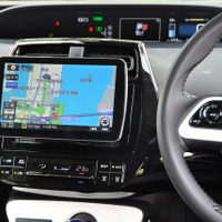 対応車種160以上の大画面9インチナビ、Panasonic Strada「CN-F1D」が凄い！ 画像