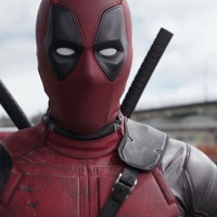 【特別映像】“俺ちゃん”ヒーロー、脱ぎたてパンツで白旗降参!? しかし…『デッドプール』 画像