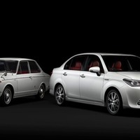 トヨタ カローラ 生誕50年記念特別仕様車を発売…初代の赤シートを再現 画像