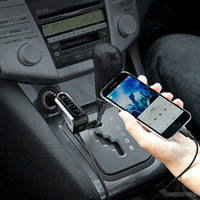 サンワダイレクト、Lightning端子搭載のFMトランスミッター発売 画像