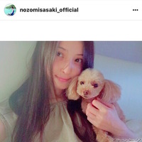 佐々木希、すっぴん最強伝説...今夜もトイプー抱いて「お休みなさい」 画像
