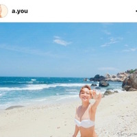 浜崎あゆみ、眩しい白ビキニ姿公開 画像