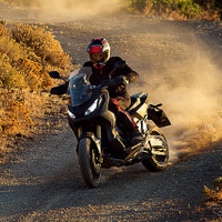 ホンダが新型アドベンチャーツアラー、X-ADV の量産を決定 画像