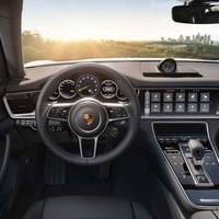 【パリモーターショー16】ポルシェ パナメーラ PHV新型、メーター周りは専用設計 画像
