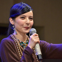 ベッキー、サンタにカラオケルームと岩盤浴をおねだり!?「友達が来てくれないから」 画像